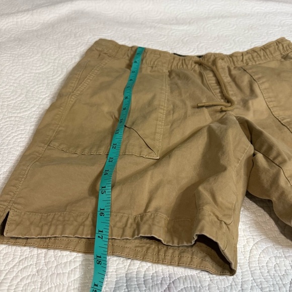 Abercrombie & Fitch Tan Cargo Shorts Lightweight Comfort - Picture 7 of 9